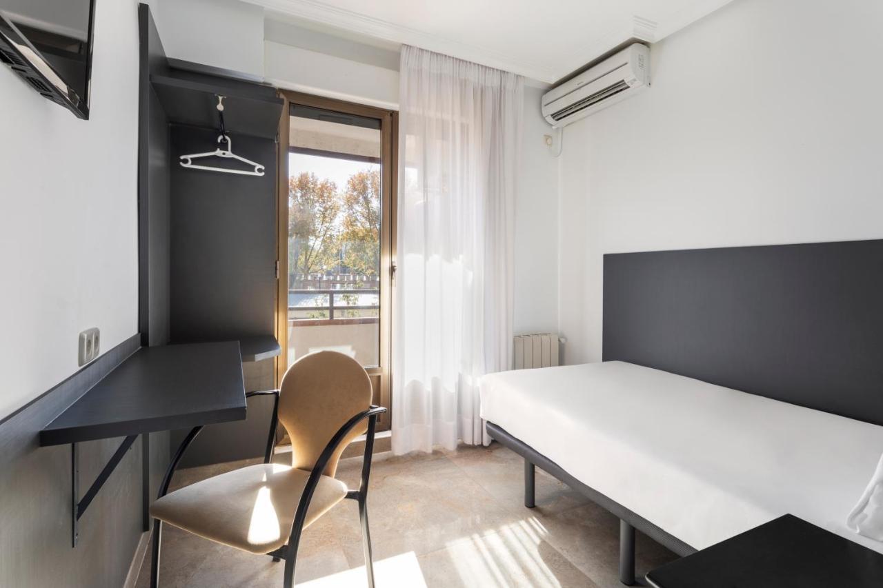 Hotel Victoria Valdemoro Extérieur photo