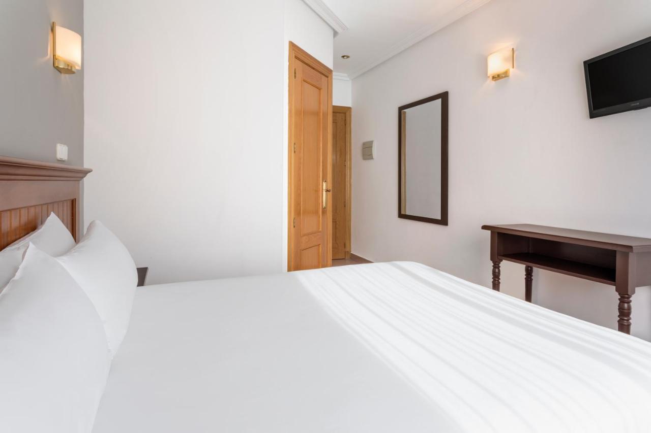 Hotel Victoria Valdemoro Extérieur photo