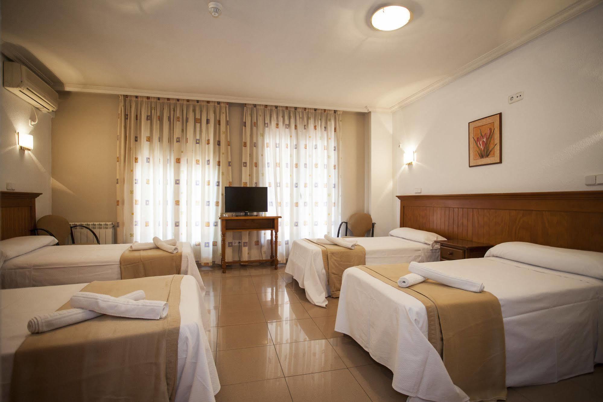 Hotel Victoria Valdemoro Extérieur photo